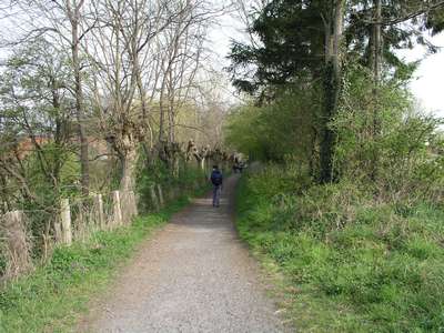 Weg vom Bahnhof